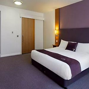 Premier Inn Manchester Trafford Centre South